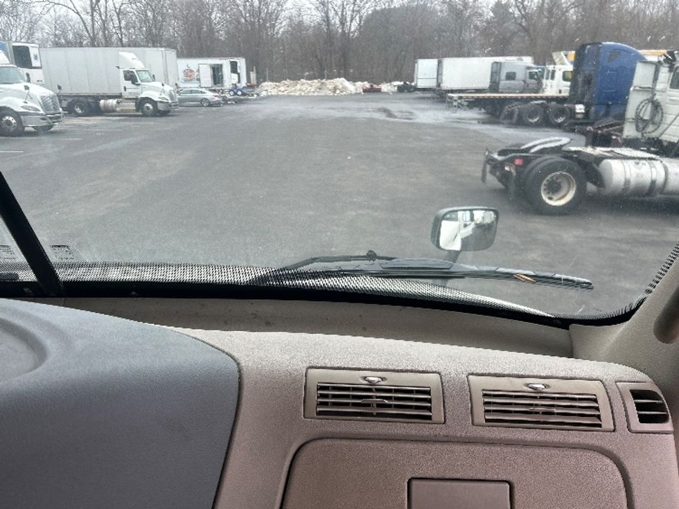 Day Cab Tractor-Heavy Duty Tractors-Freightliner-2017-Cascadia 11342ST-Belcamp-MD-409,598\n\t\tmiles-$ 22,000 - Image 13