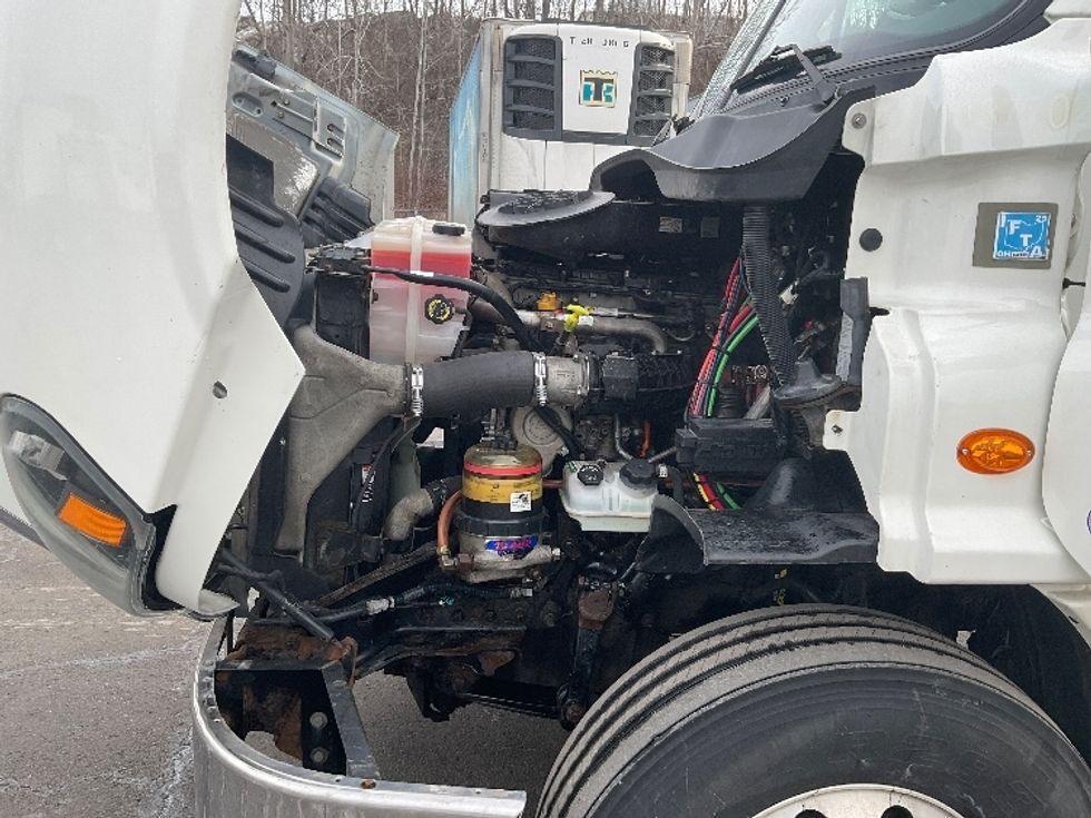 Day Cab Tractor-Heavy Duty Tractors-Freightliner-2017-Cascadia 11342ST-Binghamton-NY-547,137\n\t\tmiles-$ 18,500 - Image 16