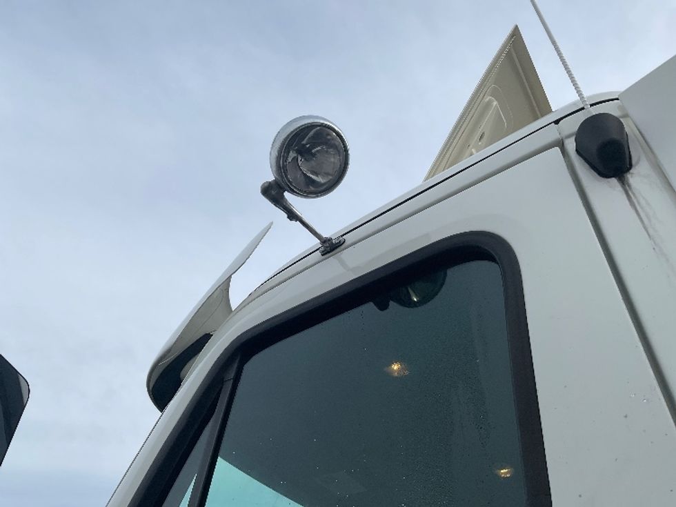 Day Cab Tractor-Heavy Duty Tractors-Freightliner-2017-Cascadia 11342ST-Binghamton-NY-547,137\n\t\tmiles-$ 18,500 - Image 17