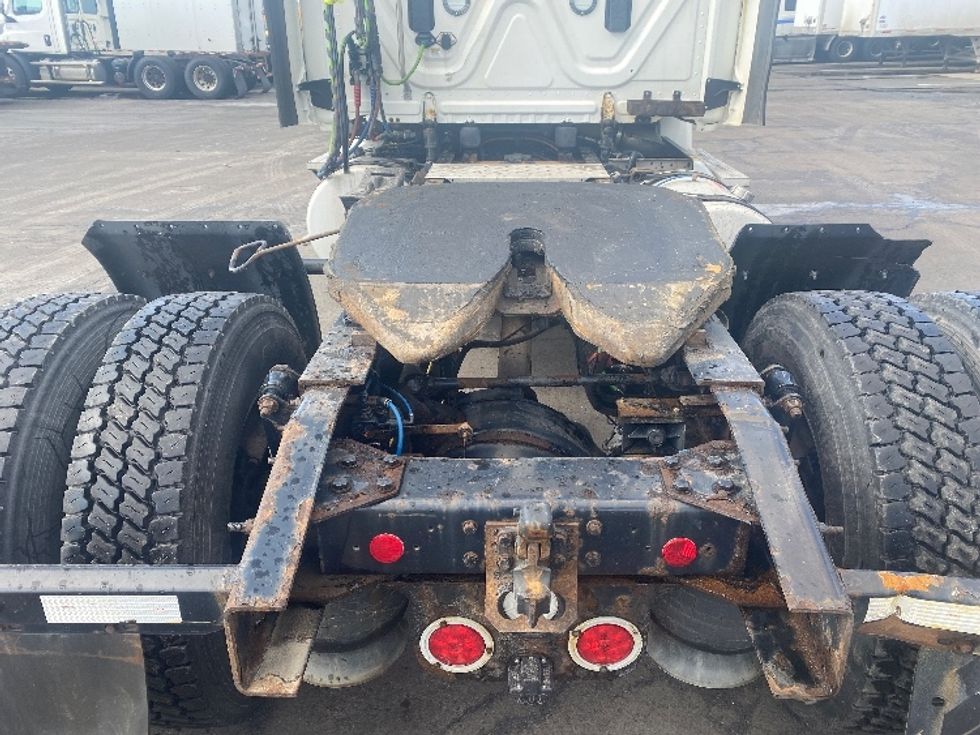 Day Cab Tractor-Heavy Duty Tractors-Freightliner-2017-Cascadia 11342ST-Binghamton-NY-547,137\n\t\tmiles-$ 18,500 - Image 6