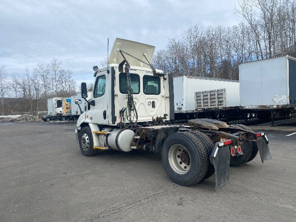 Day Cab Tractor-Heavy Duty Tractors-Freightliner-2017-Cascadia 11342ST-Binghamton-NY-568,398\n\t\tmiles-$ 18,000 - Image 5
