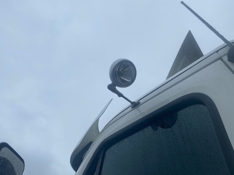 Day Cab Tractor-Heavy Duty Tractors-Freightliner-2017-Cascadia 11342ST-Binghamton-NY-576,601\n\t\tmiles-$ 17,750 - Image 17