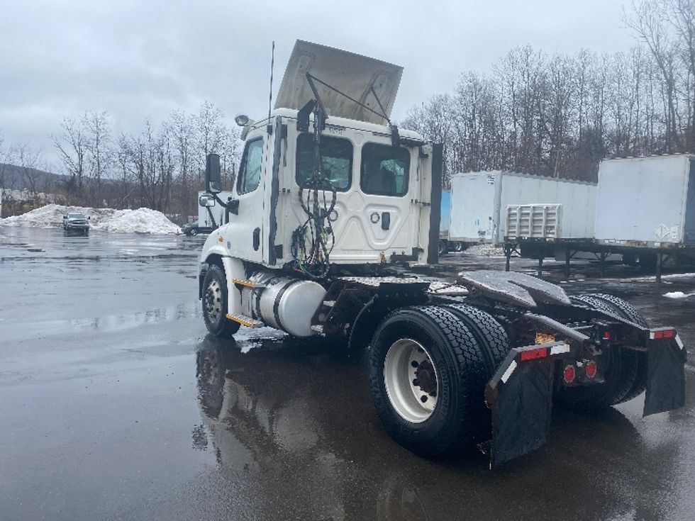 Day Cab Tractor-Heavy Duty Tractors-Freightliner-2017-Cascadia 11342ST-Binghamton-NY-576,601\n\t\tmiles-$ 17,750 - Image 5