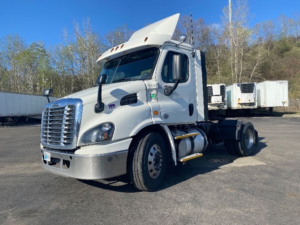 Day Cab Tractor-Heavy Duty Tractors-Freightliner-2017-Cascadia 11342ST-Binghamton-NY-584,264\n\t\tmiles-$ 21,750 - Image 3