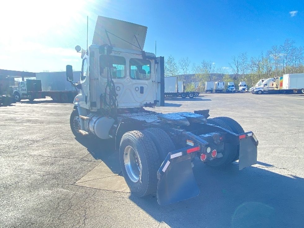 Day Cab Tractor-Heavy Duty Tractors-Freightliner-2017-Cascadia 11342ST-Binghamton-NY-584,264\n\t\tmiles-$ 21,750 - Image 5