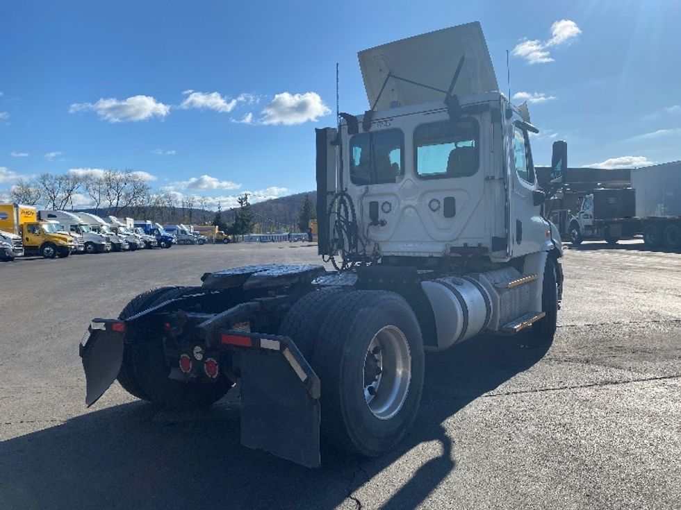 Day Cab Tractor-Heavy Duty Tractors-Freightliner-2017-Cascadia 11342ST-Binghamton-NY-584,264\n\t\tmiles-$ 21,750 - Image 7