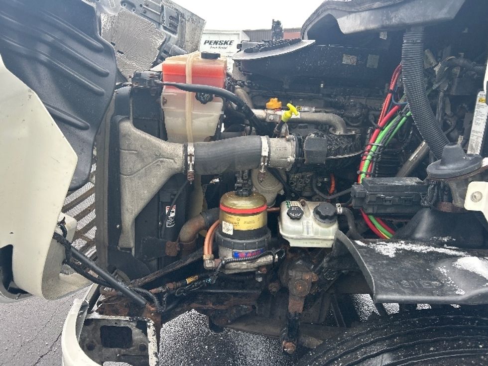 Day Cab Tractor-Heavy Duty Tractors-Freightliner-2017-Cascadia 11342ST-Binghamton-NY-586,183\n\t\tmiles-$ 17,500 - Image 16