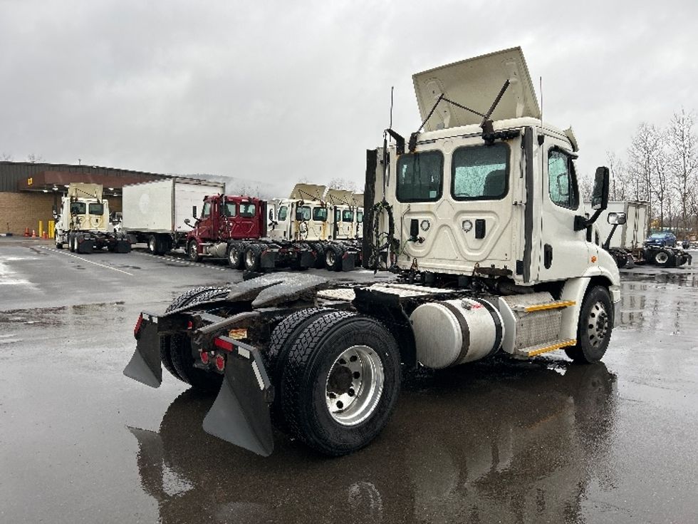 Day Cab Tractor-Heavy Duty Tractors-Freightliner-2017-Cascadia 11342ST-Binghamton-NY-615,418\n\t\tmiles-$ 16,750 - Image 7