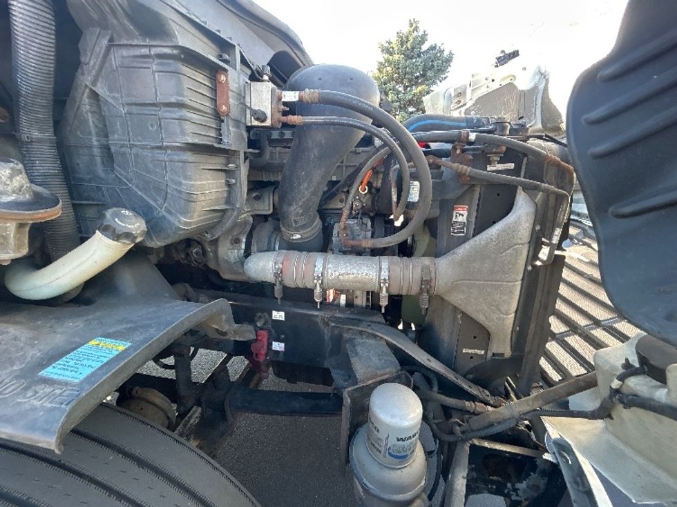 Day Cab Tractor-Heavy Duty Tractors-Freightliner-2017-Cascadia 11342ST-Brooklyn Park-MN-361,506\n\t\tmiles-$ 25,500 - Image 15