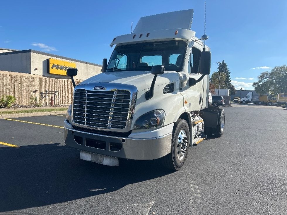 Day Cab Tractor-Heavy Duty Tractors-Freightliner-2017-Cascadia 11342ST-Brooklyn Park-MN-361,506\n\t\tmiles-$ 25,500 - Image 3