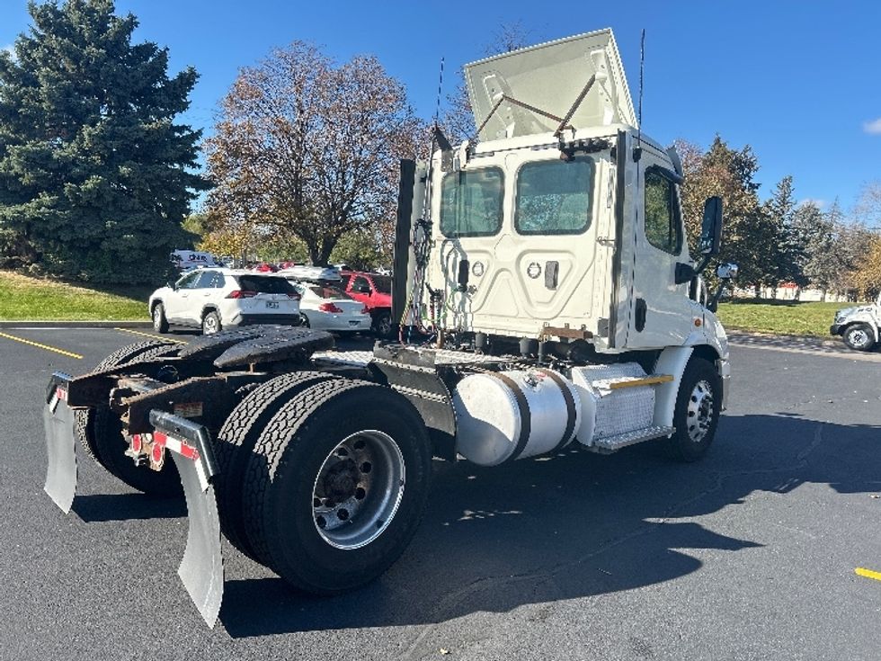 Day Cab Tractor-Heavy Duty Tractors-Freightliner-2017-Cascadia 11342ST-Brooklyn Park-MN-361,506\n\t\tmiles-$ 25,500 - Image 7