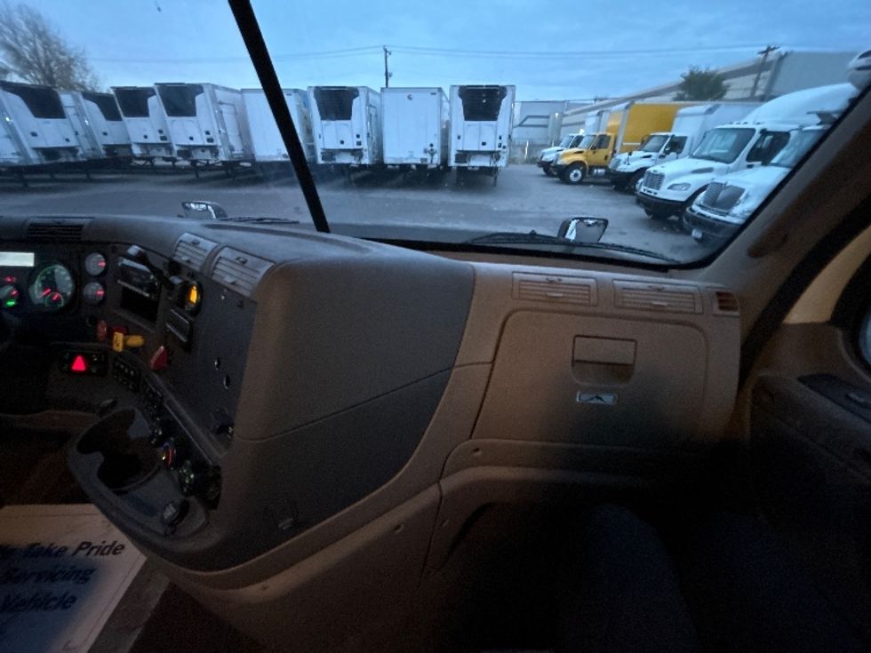 Day Cab Tractor-Heavy Duty Tractors-Freightliner-2017-Cascadia 11342ST-Brooklyn Park-MN-402,601\n\t\tmiles-$ 24,500 - Image 13
