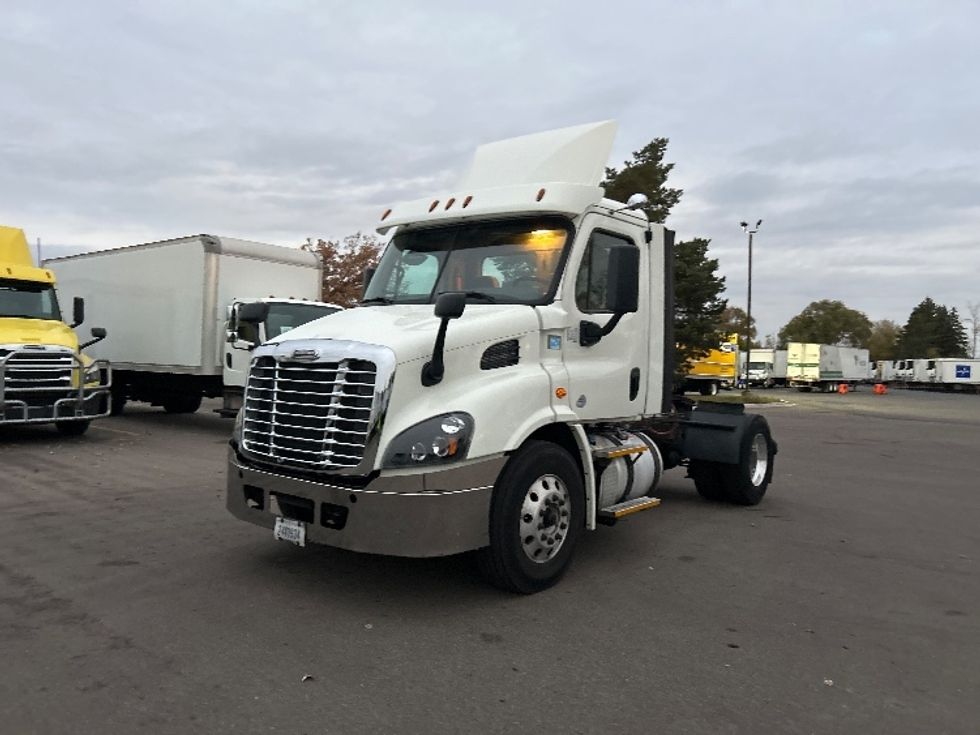 Day Cab Tractor-Heavy Duty Tractors-Freightliner-2017-Cascadia 11342ST-Brooklyn Park-MN-402,601\n\t\tmiles-$ 24,500 - Image 3