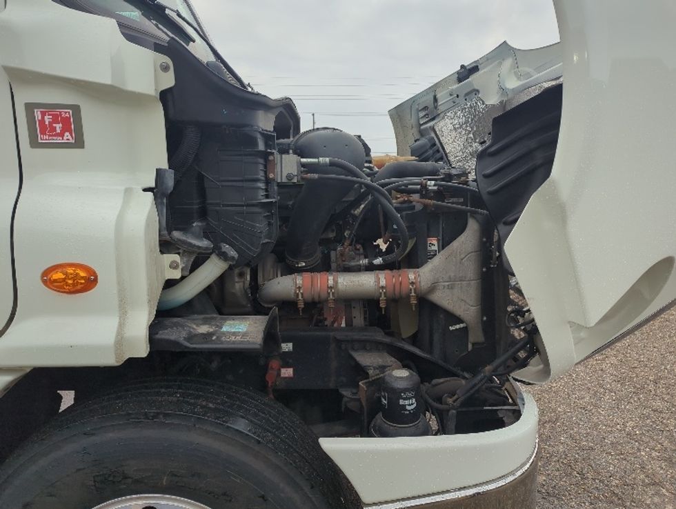 Day Cab Tractor-Heavy Duty Tractors-Freightliner-2017-Cascadia 11342ST-Byron Center-MI-244,153\n\t\tmiles-$ 31,500 - Image 16