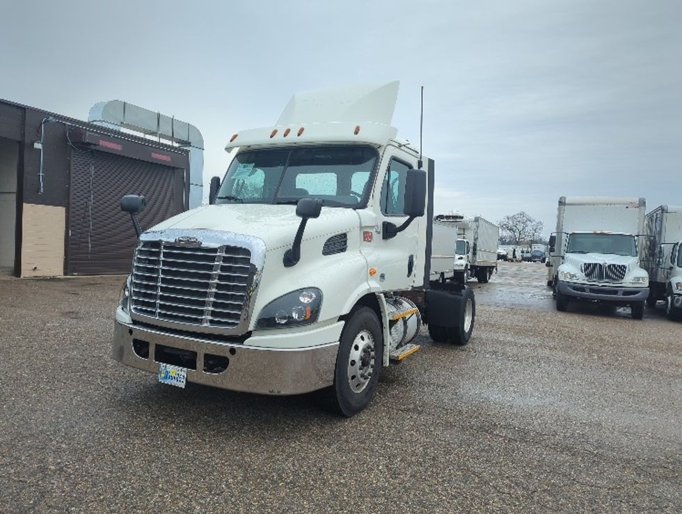 Day Cab Tractor-Heavy Duty Tractors-Freightliner-2017-Cascadia 11342ST-Byron Center-MI-244,153\n\t\tmiles-$ 31,500 - Image 3