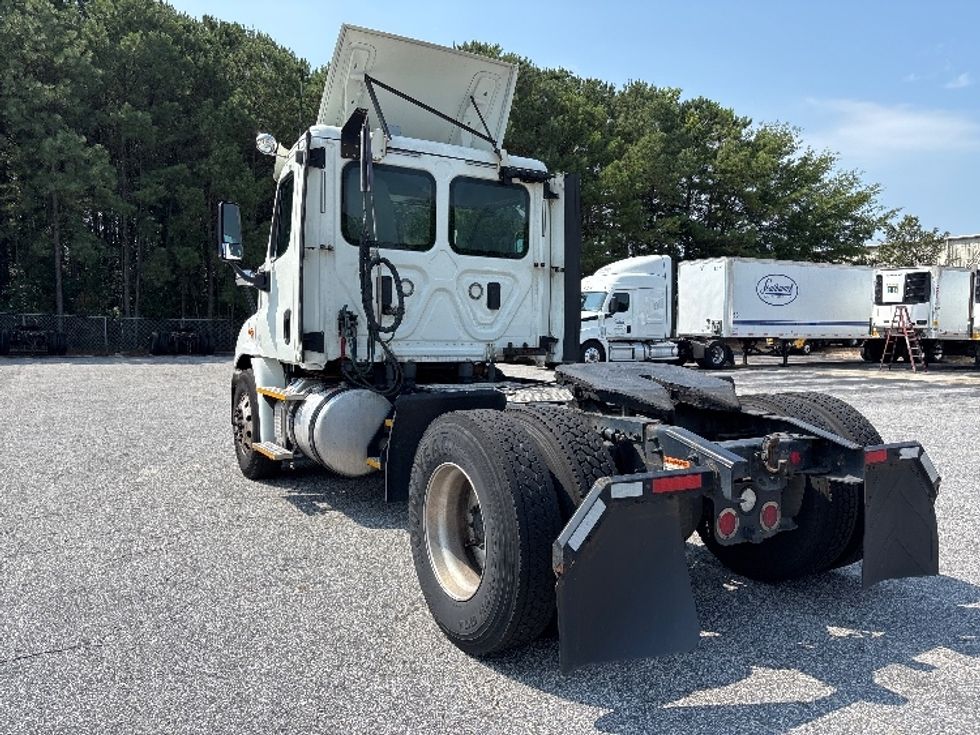 Day Cab Tractor-Heavy Duty Tractors-Freightliner-2017-Cascadia 11342ST-Chesapeake-VA-637,628\n\t\tmiles-$ 19,000 - Image 5
