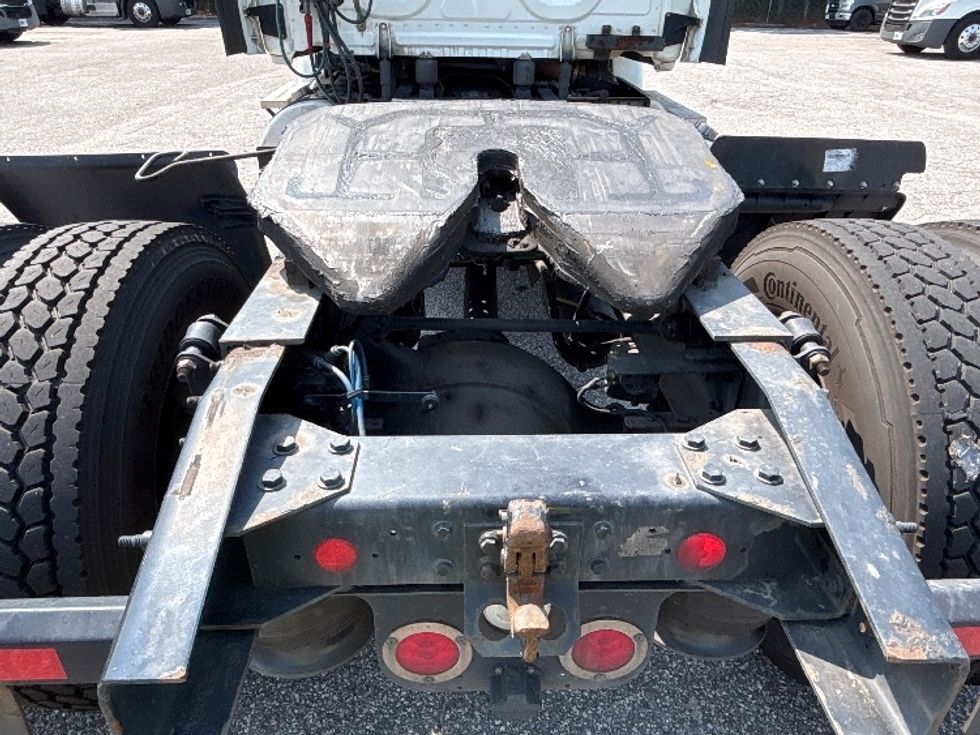 Day Cab Tractor-Heavy Duty Tractors-Freightliner-2017-Cascadia 11342ST-Chesapeake-VA-637,628\n\t\tmiles-$ 19,000 - Image 6