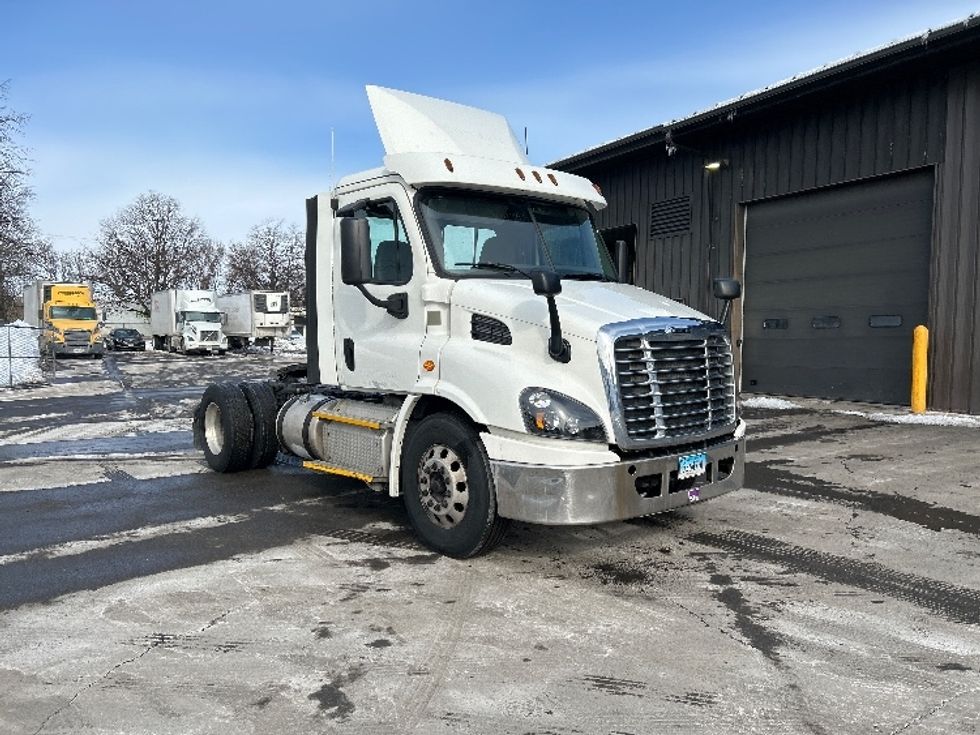Day Cab Tractor-Heavy Duty Tractors-Freightliner-2017-Cascadia 11342ST-Coxsackie-NY-363,788\n\t\tmiles-$ 22,250 - Image 1