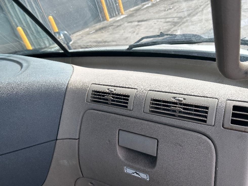 Day Cab Tractor-Heavy Duty Tractors-Freightliner-2017-Cascadia 11342ST-Coxsackie-NY-363,788\n\t\tmiles-$ 22,250 - Image 13