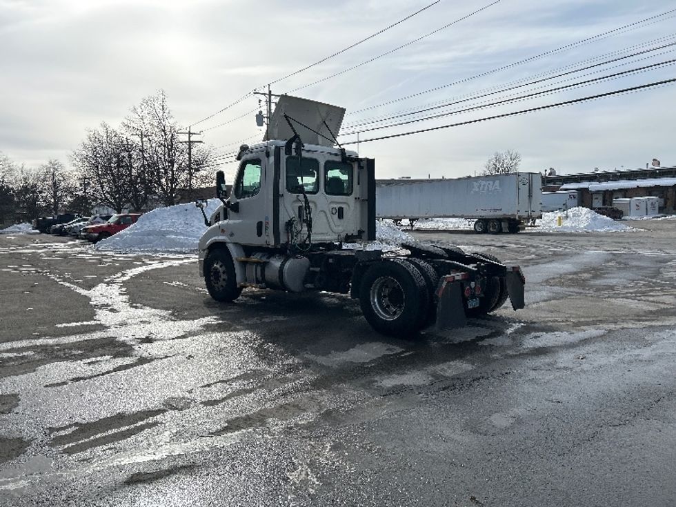 Day Cab Tractor-Heavy Duty Tractors-Freightliner-2017-Cascadia 11342ST-Coxsackie-NY-363,788\n\t\tmiles-$ 22,250 - Image 5