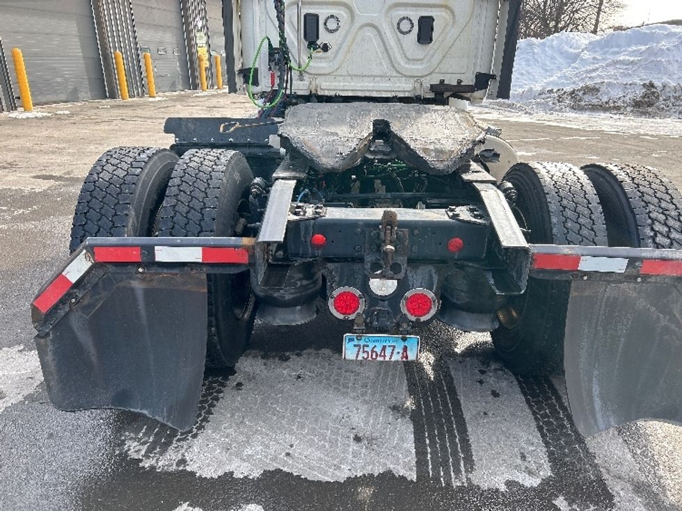 Day Cab Tractor-Heavy Duty Tractors-Freightliner-2017-Cascadia 11342ST-Coxsackie-NY-363,788\n\t\tmiles-$ 22,250 - Image 6