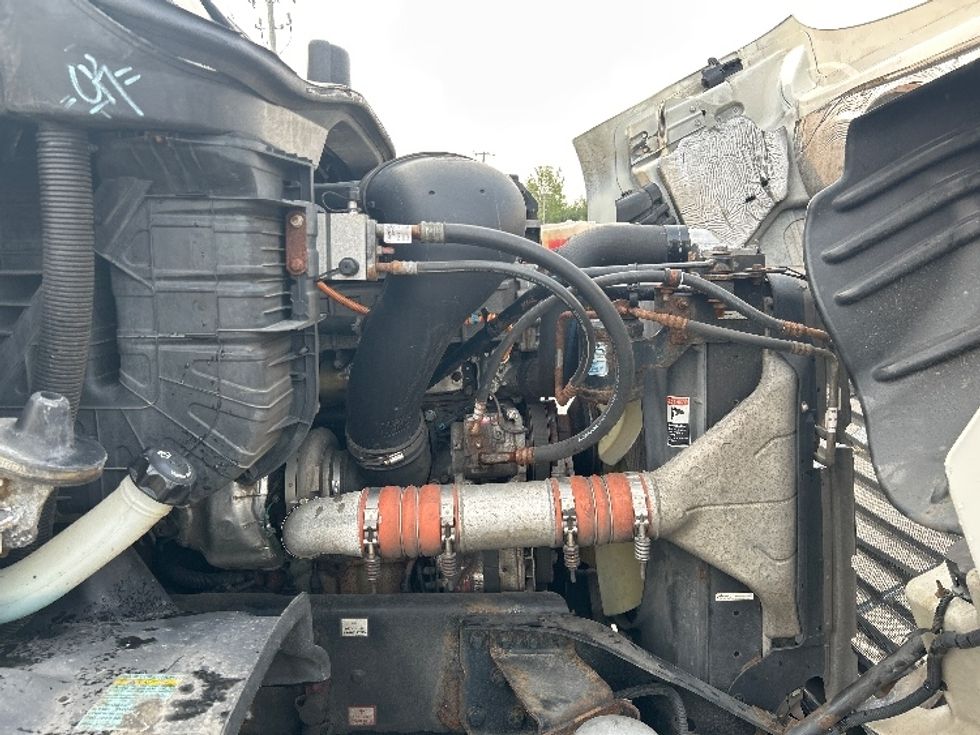 Day Cab Tractor-Heavy Duty Tractors-Freightliner-2017-Cascadia 11342ST-Fitchburg-MA-264,420\n\t\tmiles-$ 27,750 - Image 15