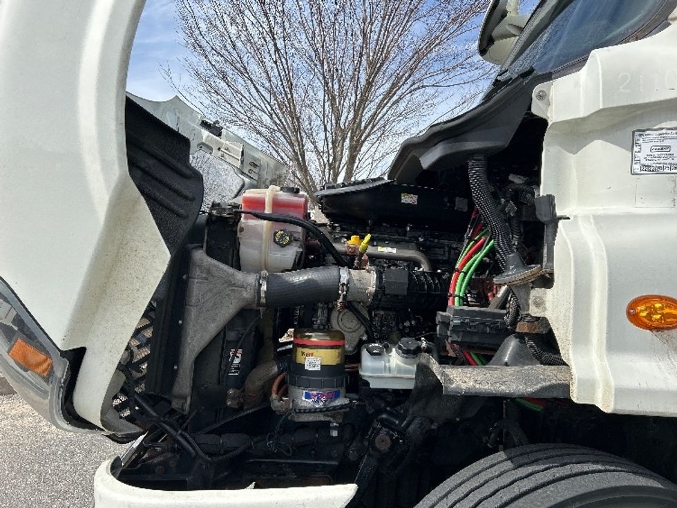 Day Cab Tractor-Heavy Duty Tractors-Freightliner-2017-Cascadia 11342ST-Fitchburg-MA-371,424\n\t\tmiles-$ 27,000 - Image 16