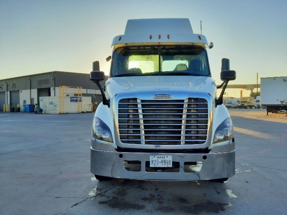 Day Cab Tractor-Heavy Duty Tractors-Freightliner-2017-Cascadia 11342ST-Fort Worth-TX-761,212\n\t\tmiles-$ 14,000 - Image 2