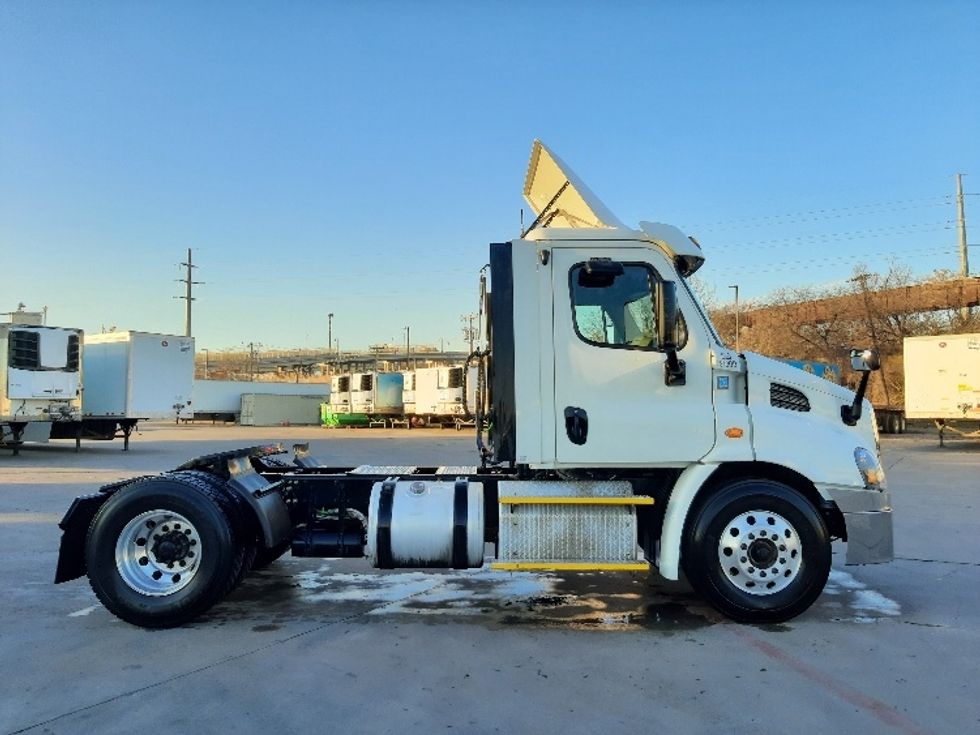 Day Cab Tractor-Heavy Duty Tractors-Freightliner-2017-Cascadia 11342ST-Fort Worth-TX-761,212\n\t\tmiles-$ 14,000 - Image 8