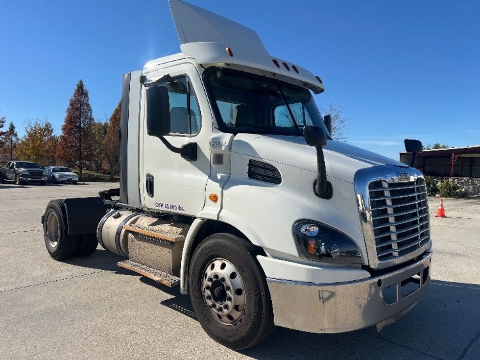 Day Cab Tractor-Heavy Duty Tractors-Freightliner-2017-Cascadia 11342ST-Hammond-LA-461,242\n\t\tmiles-$ 25,500 - Image 1