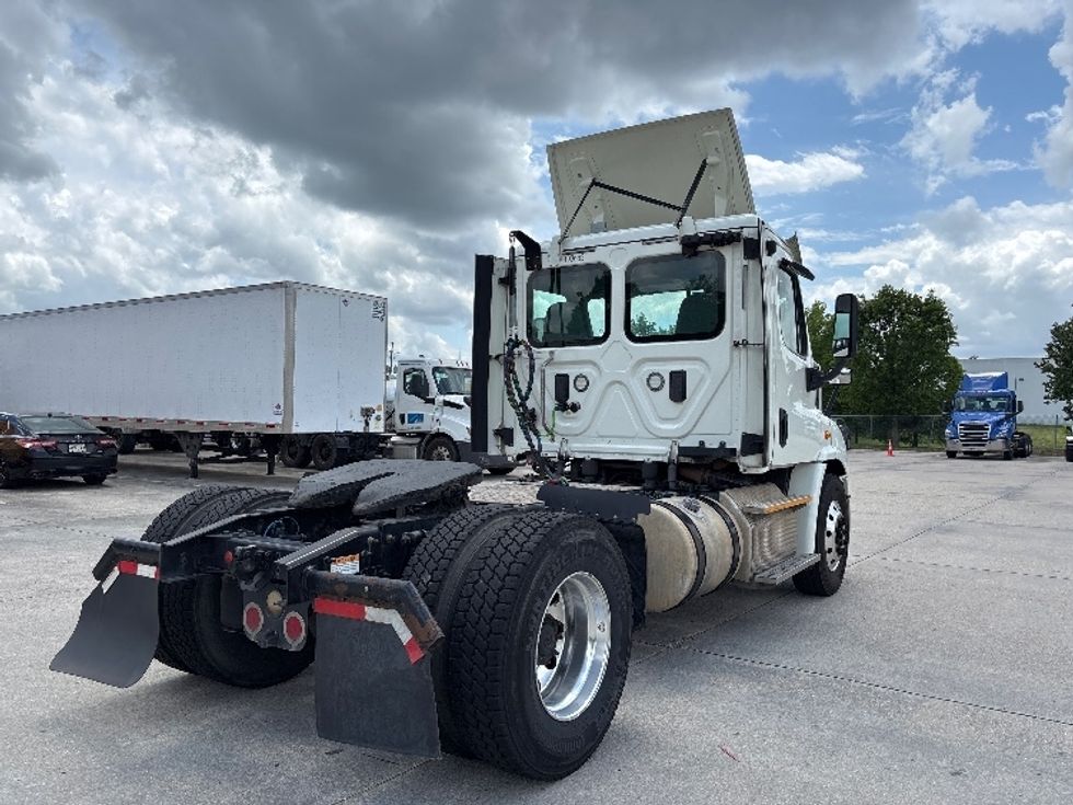 Day Cab Tractor-Heavy Duty Tractors-Freightliner-2017-Cascadia 11342ST-Hammond-LA-491,495\n\t\tmiles-$ 23,250 - Image 7