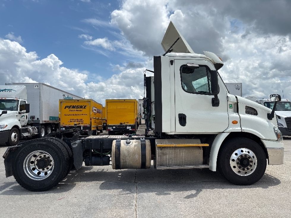 Day Cab Tractor-Heavy Duty Tractors-Freightliner-2017-Cascadia 11342ST-Hammond-LA-491,495\n\t\tmiles-$ 23,250 - Image 8