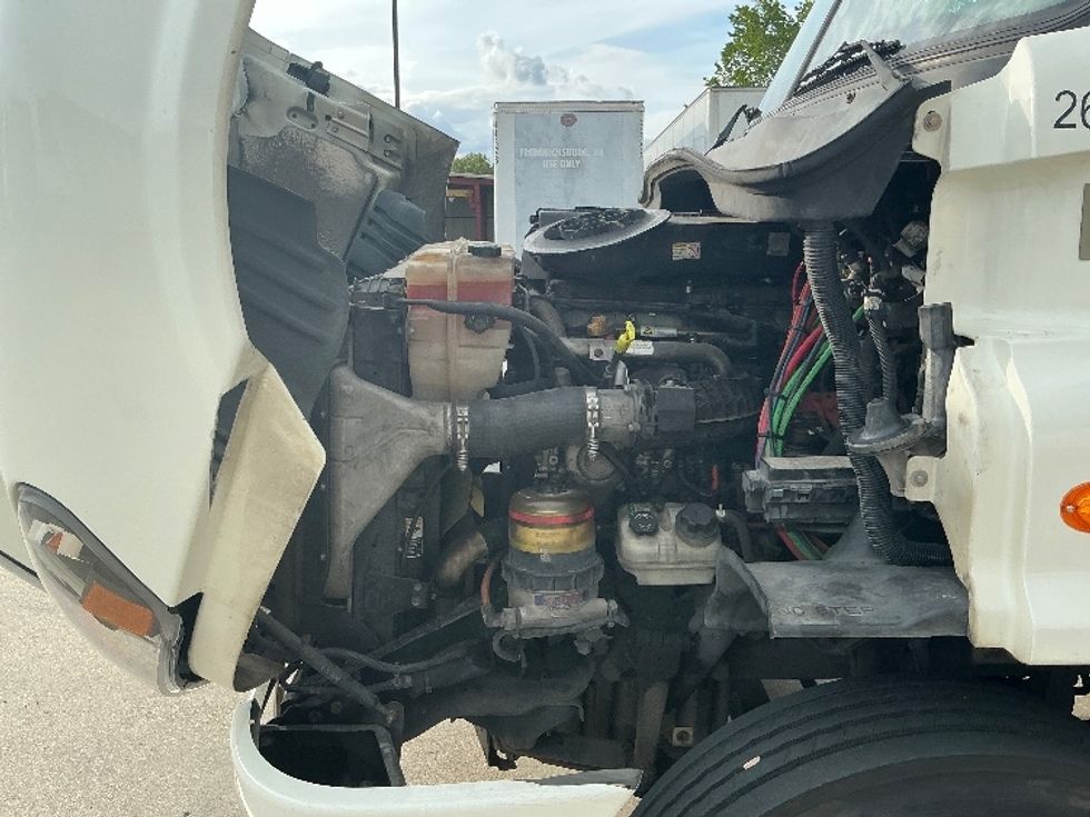 Day Cab Tractor-Heavy Duty Tractors-Freightliner-2017-Cascadia 11342ST-Hammond-LA-504,336\n\t\tmiles-$ 22,750 - Image 16