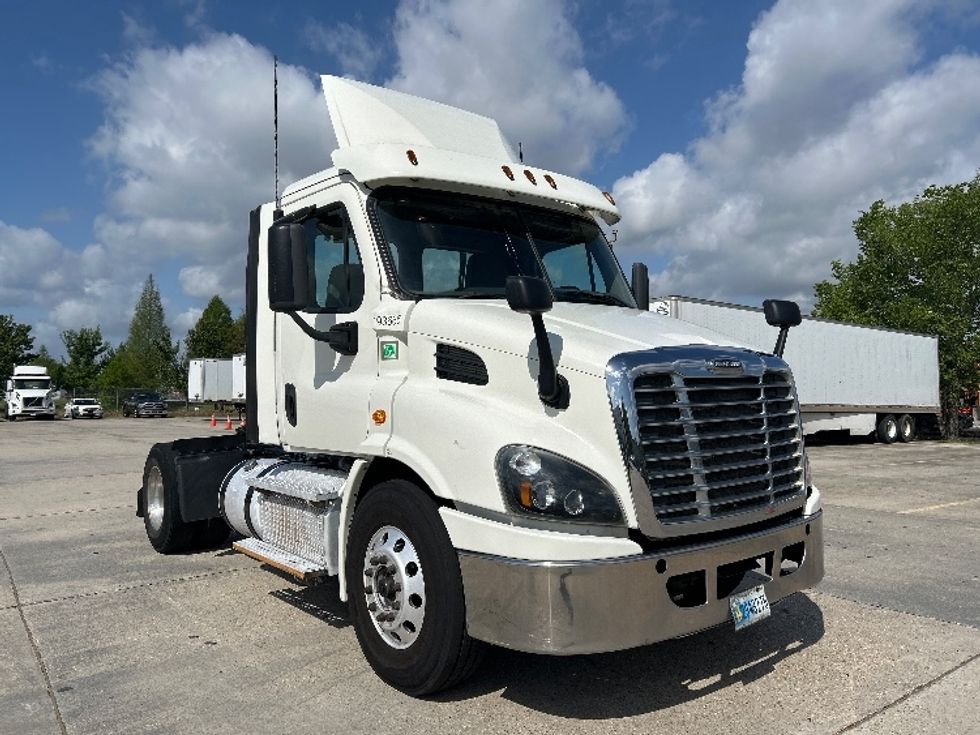 Day Cab Tractor-Heavy Duty Tractors-Freightliner-2017-Cascadia 11342ST-Hammond-LA-539,332\n\t\tmiles-$ 21,750 - Image 1