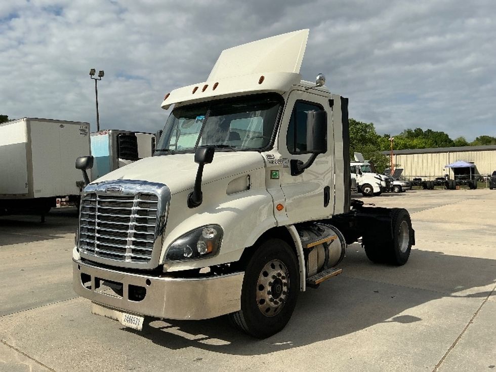 Day Cab Tractor-Heavy Duty Tractors-Freightliner-2017-Cascadia 11342ST-Hammond-LA-608,633\n\t\tmiles-$ 19,500 - Image 3