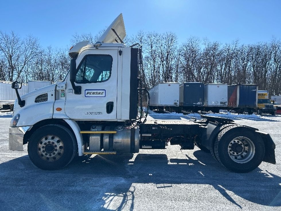 Day Cab Tractor-Heavy Duty Tractors-Freightliner-2017-Cascadia 11342ST-Harrisburg-PA-436,652\n\t\tmiles-$ 21,250 - Image 4