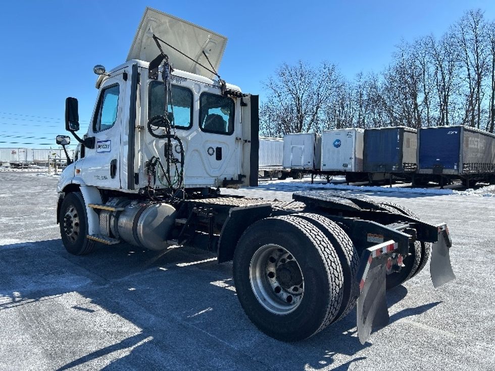 Day Cab Tractor-Heavy Duty Tractors-Freightliner-2017-Cascadia 11342ST-Harrisburg-PA-436,652\n\t\tmiles-$ 21,250 - Image 5