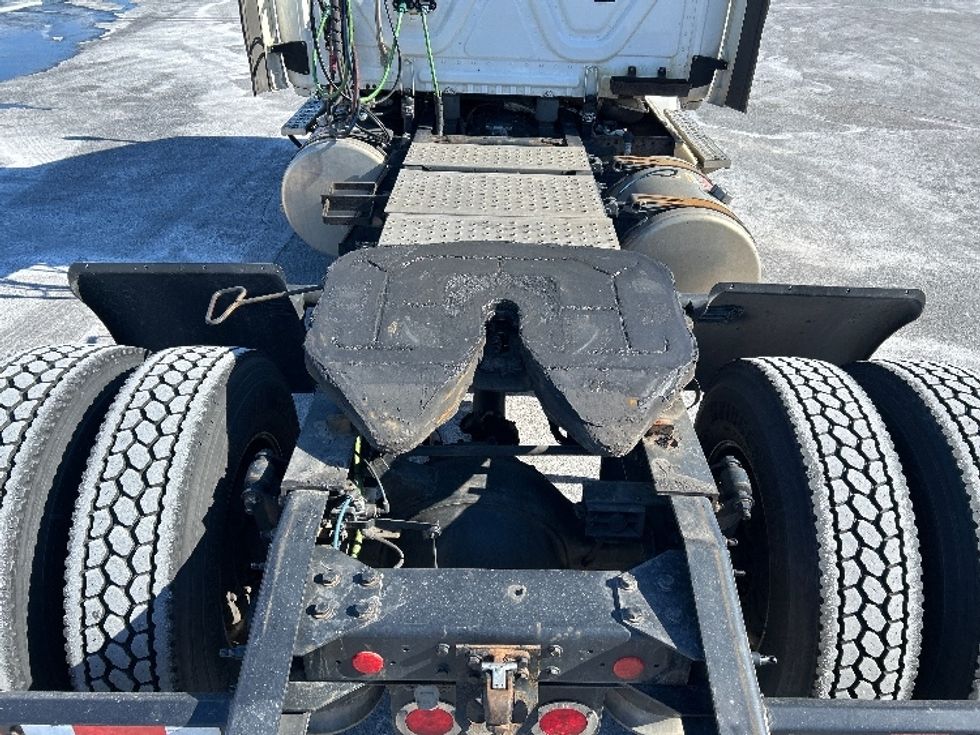 Day Cab Tractor-Heavy Duty Tractors-Freightliner-2017-Cascadia 11342ST-Harrisburg-PA-436,652\n\t\tmiles-$ 21,250 - Image 6