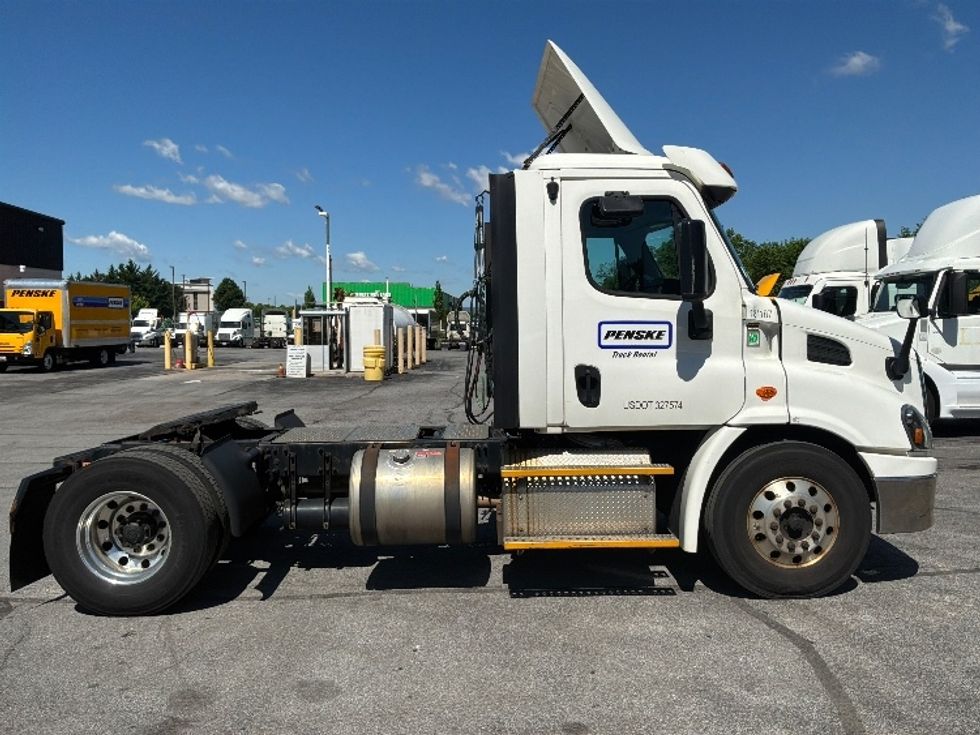 Day Cab Tractor-Heavy Duty Tractors-Freightliner-2017-Cascadia 11342ST-Harrisburg-PA-467,273\n\t\tmiles-$ 23,000 - Image 8