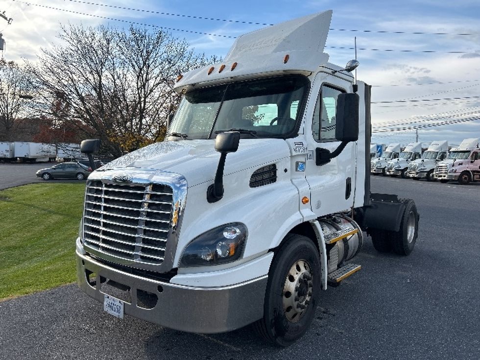 Day Cab Tractor-Heavy Duty Tractors-Freightliner-2017-Cascadia 11342ST-Harrisburg-PA-500,211\n\t\tmiles-$ 20,500 - Image 3