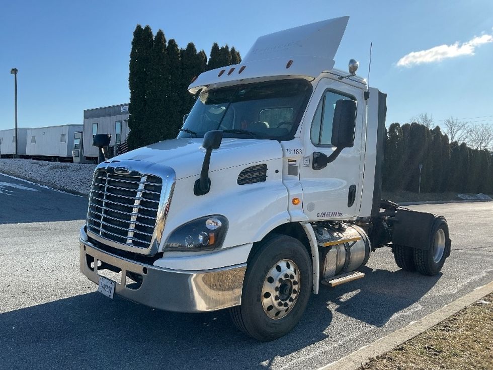 Day Cab Tractor-Heavy Duty Tractors-Freightliner-2017-Cascadia 11342ST-Harrisburg-PA-507,997\n\t\tmiles-$ 24,250 - Image 3