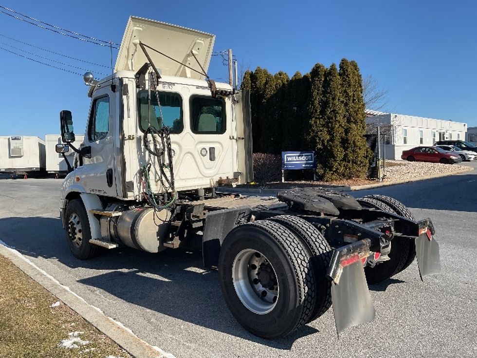 Day Cab Tractor-Heavy Duty Tractors-Freightliner-2017-Cascadia 11342ST-Harrisburg-PA-507,997\n\t\tmiles-$ 24,250 - Image 5