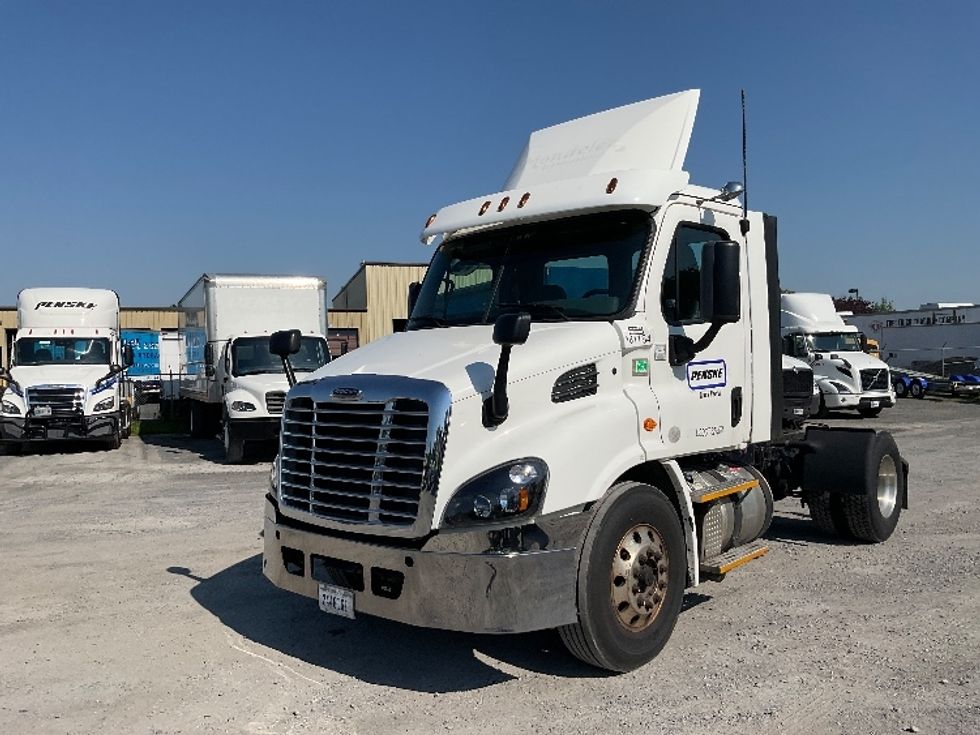 Day Cab Tractor-Heavy Duty Tractors-Freightliner-2017-Cascadia 11342ST-Harrisburg-PA-511,036\n\t\tmiles-$ 22,500 - Image 3