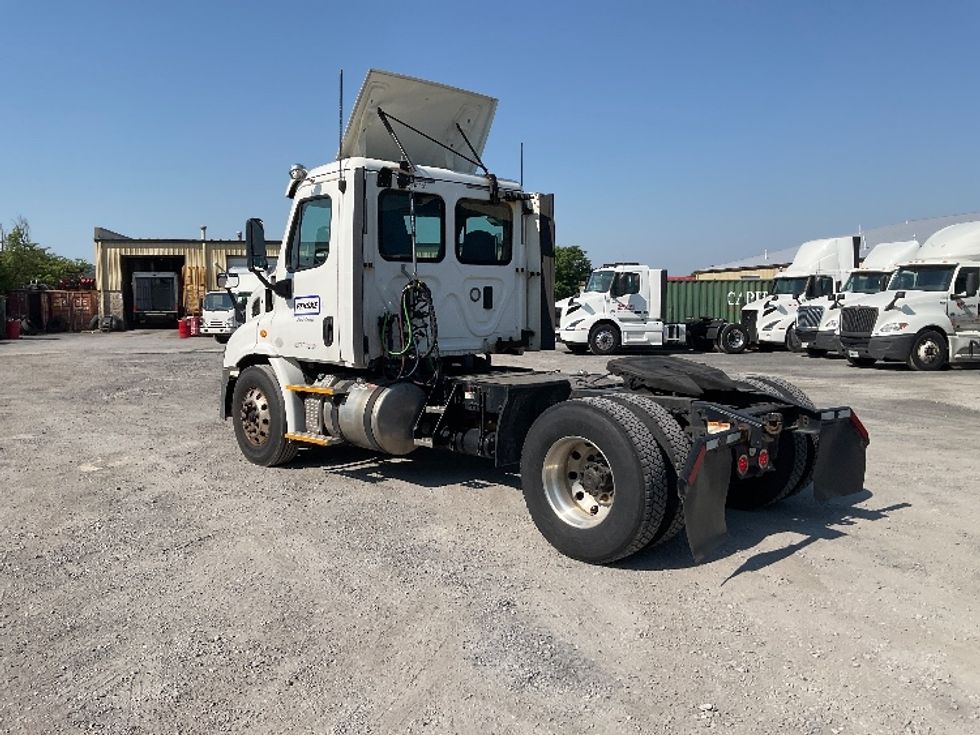 Day Cab Tractor-Heavy Duty Tractors-Freightliner-2017-Cascadia 11342ST-Harrisburg-PA-511,036\n\t\tmiles-$ 22,500 - Image 5