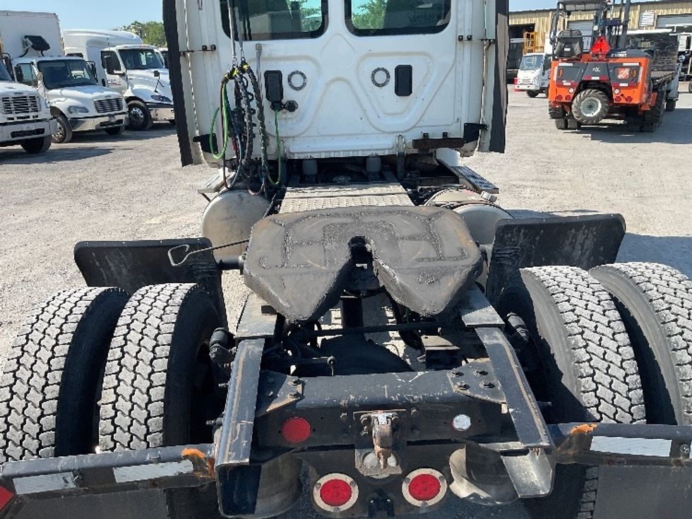 Day Cab Tractor-Heavy Duty Tractors-Freightliner-2017-Cascadia 11342ST-Harrisburg-PA-511,036\n\t\tmiles-$ 22,500 - Image 6