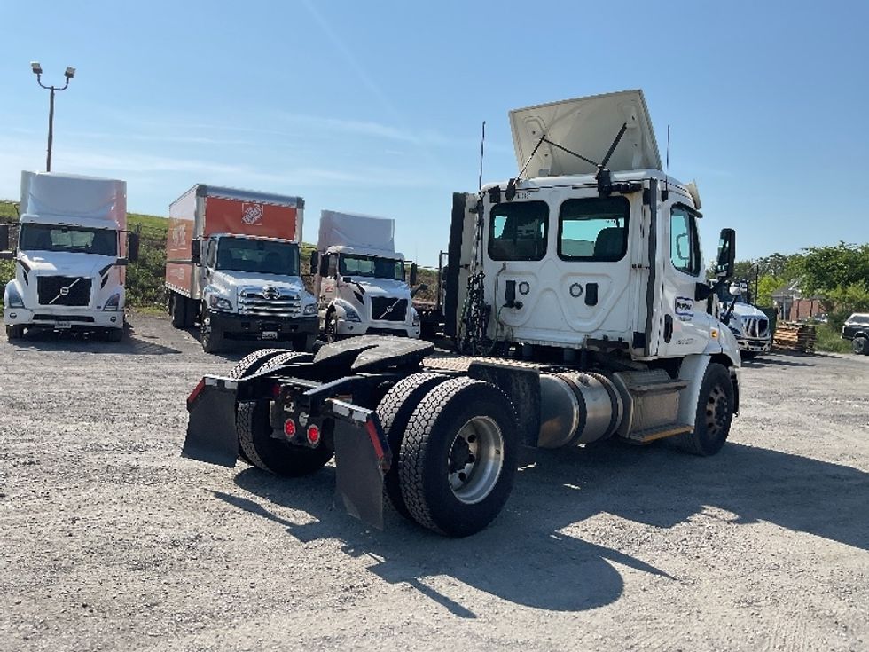 Day Cab Tractor-Heavy Duty Tractors-Freightliner-2017-Cascadia 11342ST-Harrisburg-PA-511,036\n\t\tmiles-$ 22,500 - Image 7