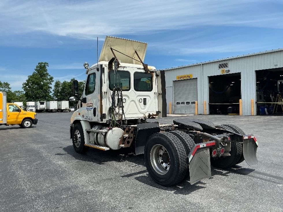 Day Cab Tractor-Heavy Duty Tractors-Freightliner-2017-Cascadia 11342ST-Harrisburg-PA-535,861\n\t\tmiles-$ 21,000 - Image 5