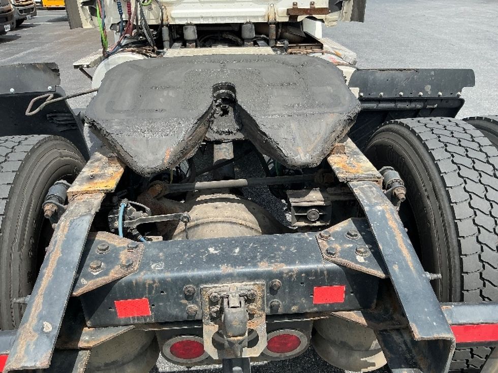 Day Cab Tractor-Heavy Duty Tractors-Freightliner-2017-Cascadia 11342ST-Harrisburg-PA-535,861\n\t\tmiles-$ 21,000 - Image 6
