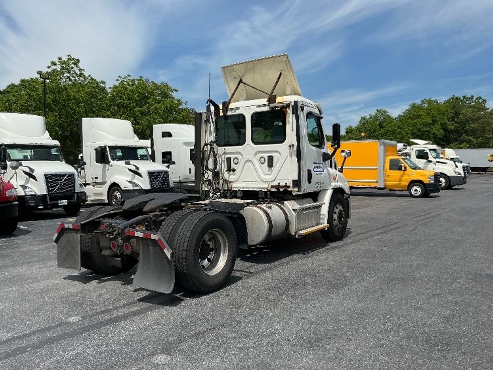 Day Cab Tractor-Heavy Duty Tractors-Freightliner-2017-Cascadia 11342ST-Harrisburg-PA-535,861\n\t\tmiles-$ 21,000 - Image 7