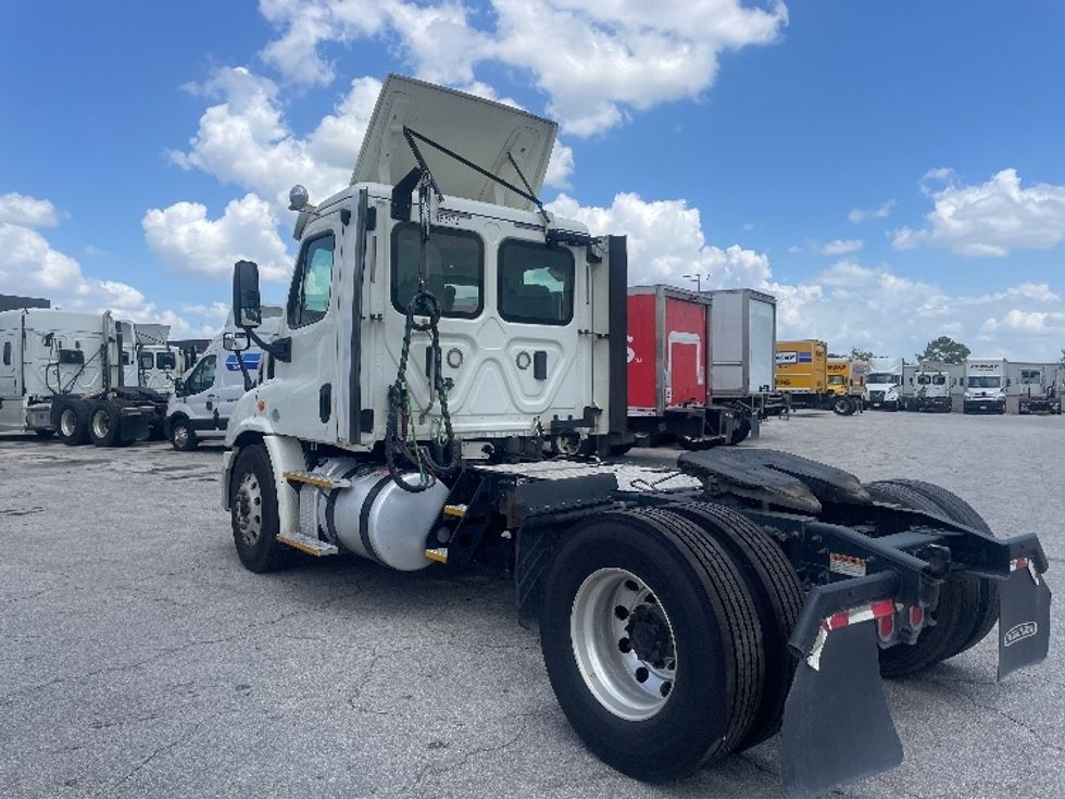 Day Cab Tractor-Heavy Duty Tractors-Freightliner-2017-Cascadia 11342ST-Houston-TX-328,370\n\t\tmiles-$ 31,750 - Image 5